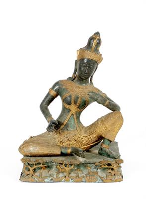 Lot 414 - AN OLD BRONZE SEATED BUDDHIST FIGURE in gilded dress and on a square base