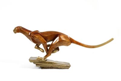 Lot 427 - A CONTEMPORARY PATINATED BRASS SCULPTURE of a running jaguar