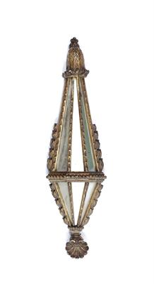 Lot 496 - A 19TH CENTURY CARVED GILT WOOD MIRRORED WALL MOUNT of diamond form