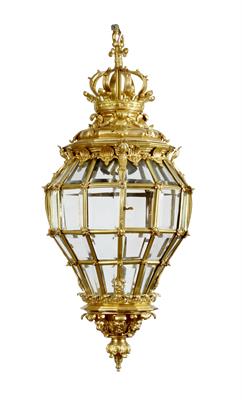 Lot 518 - A LOUIS XV STYLE GILT METAL HANGING LANTERN with a crown top