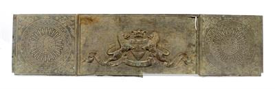 Lot 643 - AN ANTIQUE COPPER ARCHITECTURAL ELEMENT embossed with a crest with two lions and the motto 'Tant Que