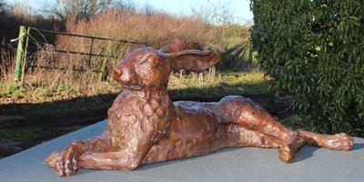 Lot 713 - JOHN COX (CONTEMPORARY SCHOOL) 'RESTING HARE'