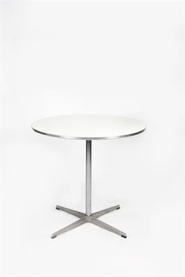 Lot 302 - Arne Jacobsen (1902-1971) for Fritz Hansen