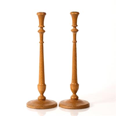 Lot 129 - Cotswold style