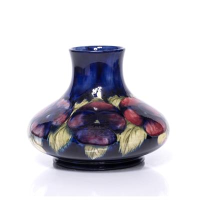 Lot 337 - William Moorcroft