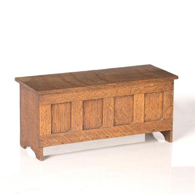 Lot 446 - Cotswold Style