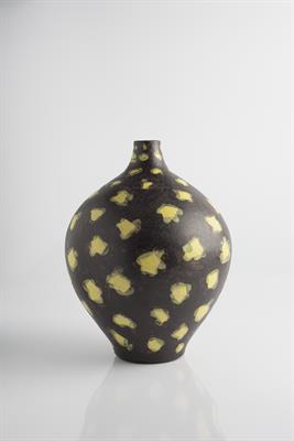 Lot 25 - Geoffrey Eastop (British, 1921-2014)
Vase
painted black and yellow slip
painted potter's mark
25cm