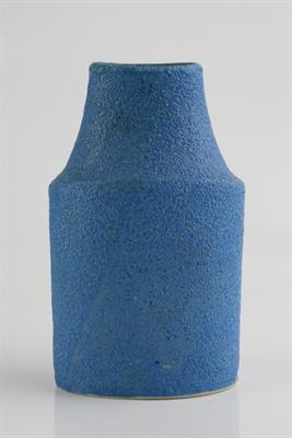 Lot 68 - Emmanuel Cooper (British, 1938-2012)
Vessel
blue pitted volcanic glaze
impressed potter's seal
24