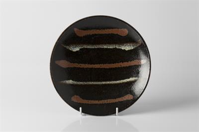 Lot 137 - Shoji Hamada (Japanese, 1894-1978)
Charger
22cm diameter