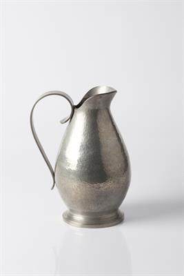 Lot 267 - Jean Després (French, 1889-1980)
Jug
hammered pewter
signed (to the base)
19