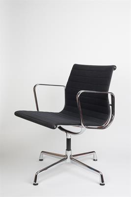 Lot 340 - Charles Eames (American, 1907-1978) for Vitra
EA 108 swivel chair
aluminium base
'Vitra' label and