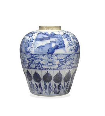 Lot 6 - A Chinese blue and white vase