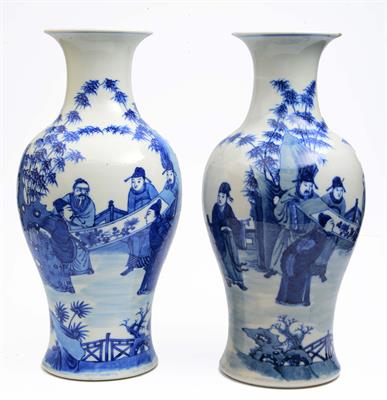 Lot 40 - A pair of Chinese blue and white baluster vases