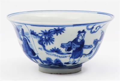 Lot 48 - A Chinese blue and white porcelain bowl