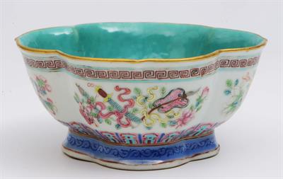 Lot 57 - A Chinese famille rose bowl