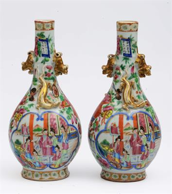 Lot 112 - A pair of Chinese Canton bottle vases