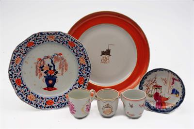 Lot 121 - A Chinese Armorial dish