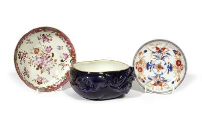 Lot 188 - A Chinese Mandarin glazed bowl and two Chinese export porcelain dishes