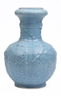 Lot 198 - A Chinese clair de lune baluster vase