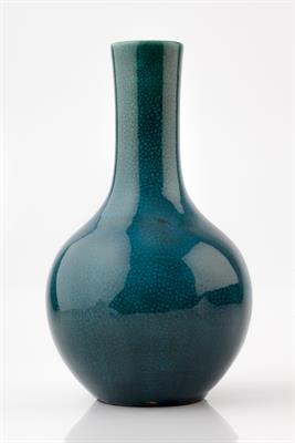 Lot 203 - A Chinese monochrome bottle vase