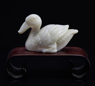 Lot 272 - A Chinese opaline carving of a sitting duck