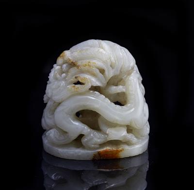 Lot 290 - A Chinese white jade censer/vessel cover