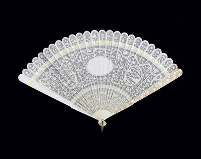 Lot 376 - A Chinese ivory filigree fan