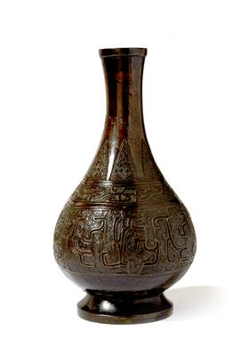 Lot 406 - A Chinese bronze vase