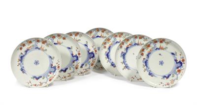 Lot 577 - A set seven Japanese shallow dishes
