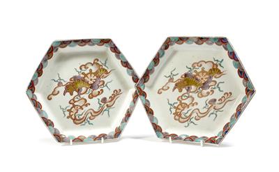 Lot 578 - A pair of Japanese hexagonal dishes