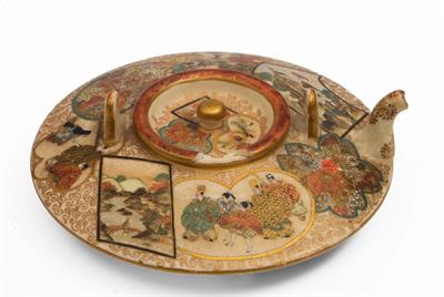 Lot 592 - A Japanese Kyoto Satsuma bi shaped teapot and cover