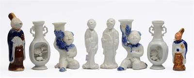 Lot 684 - A group of Japanese Hirado ware