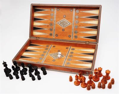Lot 723 - An Anglo-Indian Sedili bone-inlaid sandalwood chess and backgammon board