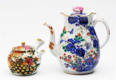 Lot 737 - A Japanese Fukagawa pot and cover