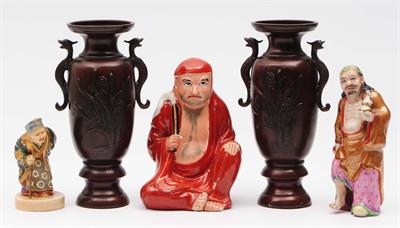 Lot 738 - A pair of Japanese bronze small vases