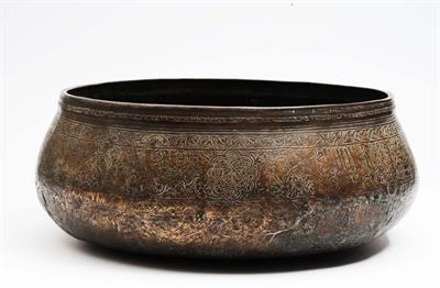 Lot 785 - A Persian Mamluk bowl