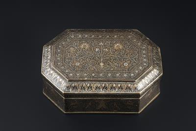 Lot 803 - An Indian Bidri ware lidded box