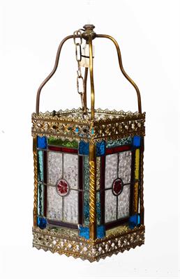 Lot 70 - A late 19th/early 20th Century stained glass lantern