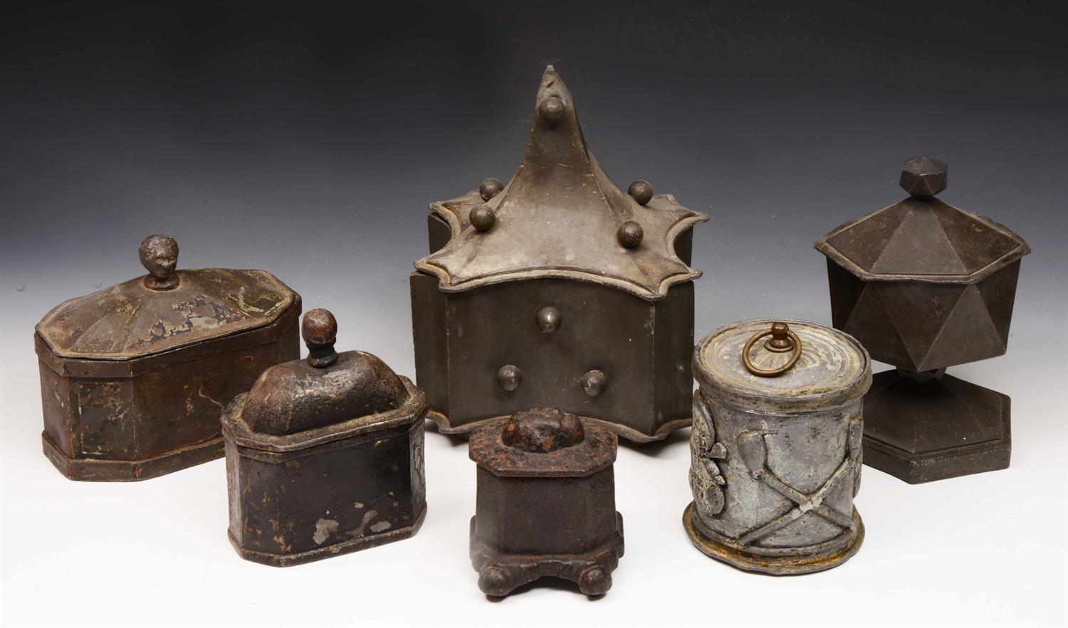 Lot 280 - A lead tobacco jar