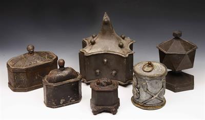 Lot 280 - A lead tobacco jar