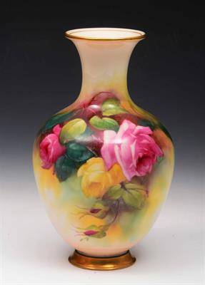 Lot 286 - A Royal Worcester baluster vase