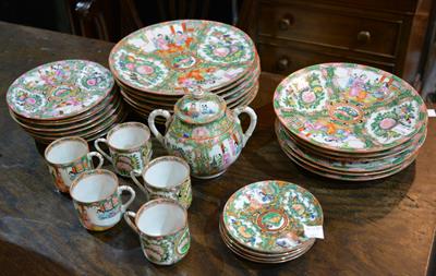 Lot 295 - A collection of Chinese Canton export ware
