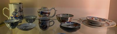 Lot 302 - A small collection of Chinese Imari export porcelain