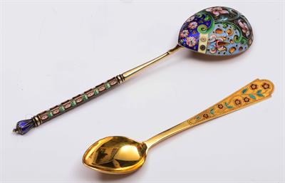 Lot 353 - A Russian silver gilt and enamel spoon