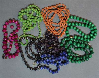 Lot 387 - A collection of miscellaneous hardstone beads and necklaces