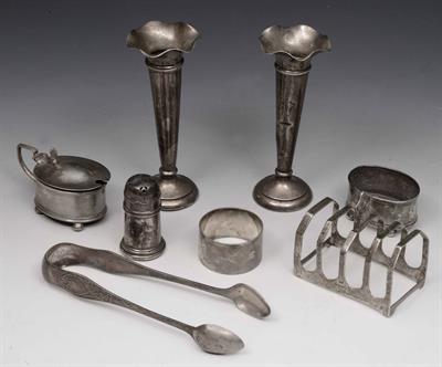 Lot 395 - A small collection of silver wares