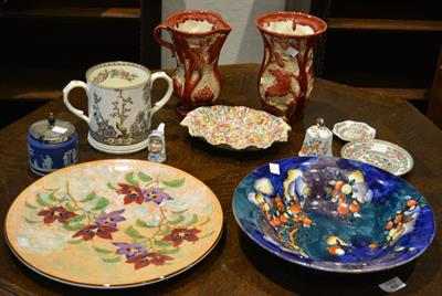 Lot 422 - A collection of pierces to include