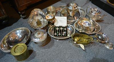 Lot 434 - A collection of silver plated ware