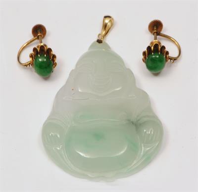 Lot 574 - A CHINESE JADE PENDANT in the form of a buddha and a pair of jade set earrings