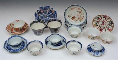 Lot 605 - A COLLECTION OF CHINESE TEA BOWLS and saucers including famille rose